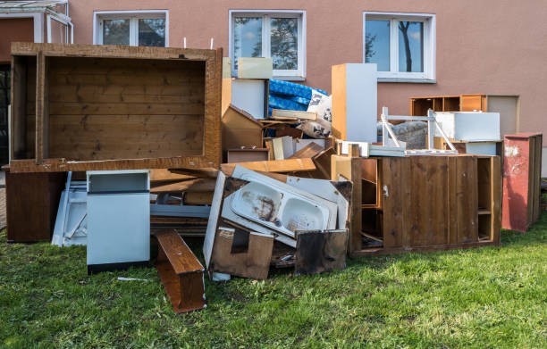 Best Attic Cleanout Services  in Gonzalez, FL